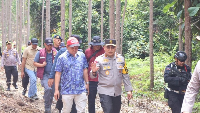 Kapolda Riau Cek Lokasi Gajah Tanpa Kepala, Perhatian Serius atas Pembunuhan Gajah Sumatera