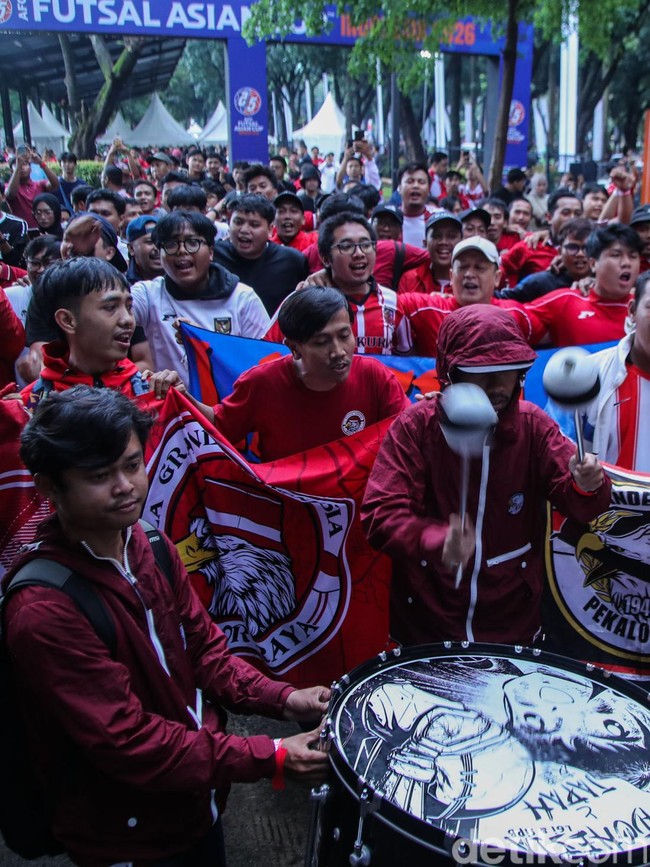 Lautan Merah di Indonesia Arena, Suporter Timnas Futsal Siap Kawal Indonesia di Final