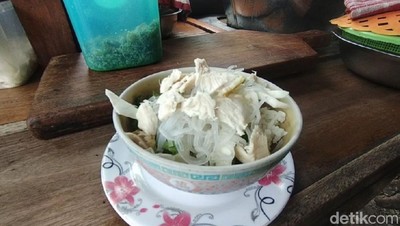 Soto Ayam Mangkuk Mini Khas Nganjuk