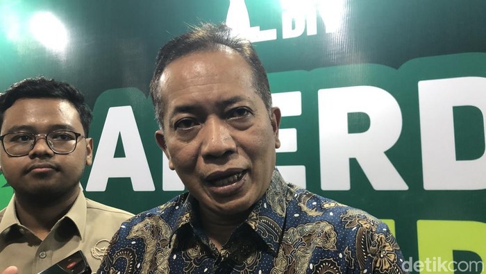 Menkop soal Gentengisasi: Bisa Diproduksi KDMP Pakai Limbah Batu Bara