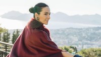 Nia memperlihatkan momen bahagia liburan bersama suami. Ibu tiga anak itu berharap kelak tak ada lagi hoax soal rumah tangganya. Foto: Instagram @ramadhaniabakrie