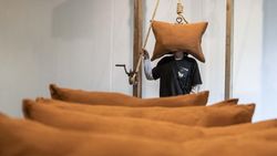 Pameran OpenOven, Loranita Theo Angkat Isu Keterbukaan Lewat Karya 3 Dimensi