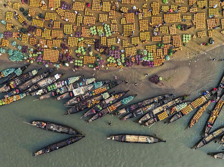 Pasar Musim Dingin di Tepi Sungai Surma, Denyut Ekonomi Pagi Warga Sylhet