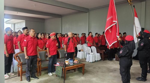 Ketua DPD PDI Perjuangan NTB Rachmat Hidayat buka Musyawarah Anak Cabang (Musancab) Dewan Pimpinan Cabang (DPC) PDI Perjuangan Kota Mataram, Sabtu (7/1/2026). (Foto: Humas PDI Perjuangan).