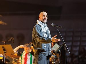 Saat Pep Guardiola Melatih Anak-anak dari Palestina