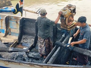 Perahu-perahu di Pelabuhan Pasuruan Ternyata Dibakar Pakai Molotov