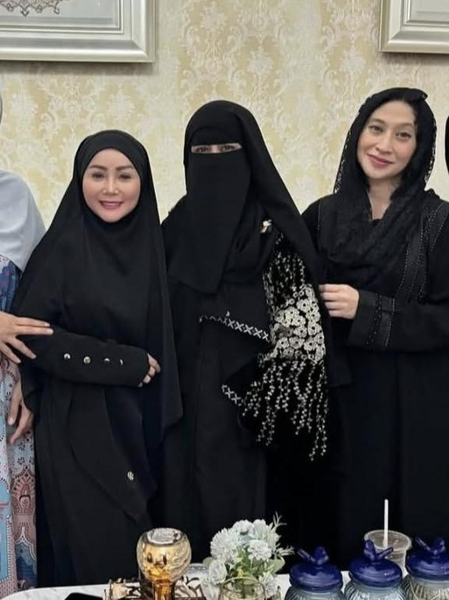 Ratu Rizky Nabila Sering Nongkrong di Kafe hingga Beraksi Jadi Barista