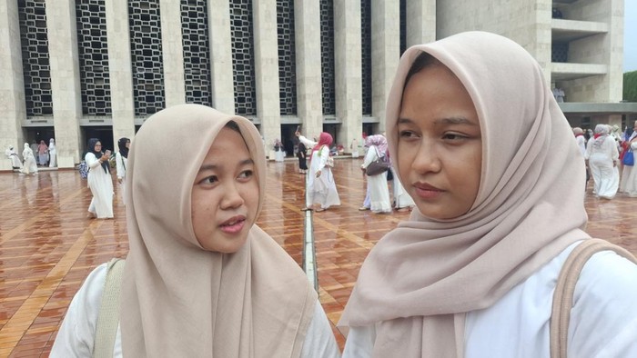 Santri Ini Berangkat Jam 3 Pagi dari Bekasi demi Hadiri Munajat di Istiqlal