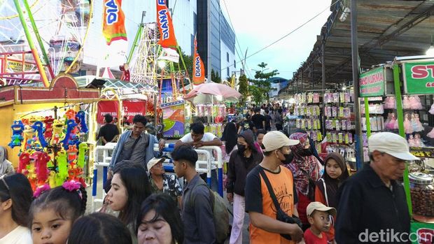 Suasana Festival Pasar Rakyat Dugderan Kota Semarang 2026, Sabtu (7/2/2026). Suasana Festival Pasar Rakyat Dugderan Kota Semarang 2026, Sabtu (7/2/2026).