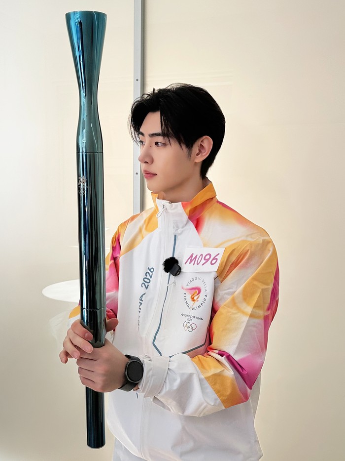 Sunghoon ENHYPEN jadi pembawa obor Olimpiade Musim Dingin Milano Cortina 2026.