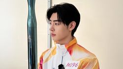 Potret Sunghoon ENHYPEN Bawa Obor Olimpiade Milano Cortina 2026