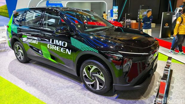 VinFast Indonesia resmi meluncurkan VinFast Limo Green di ajang Indonesia International Motor Show (IIMS) 2026 yang berlangsung di JIExpo Kemayoran, Jakarta Pusat. Model ini merupakan mobil listrik 7 penumpang yang dirancang untuk memenuhi kebutuhan mobilitas keluarga besar serta segmen armada komersial seperti layanan transportasi dan taksi.