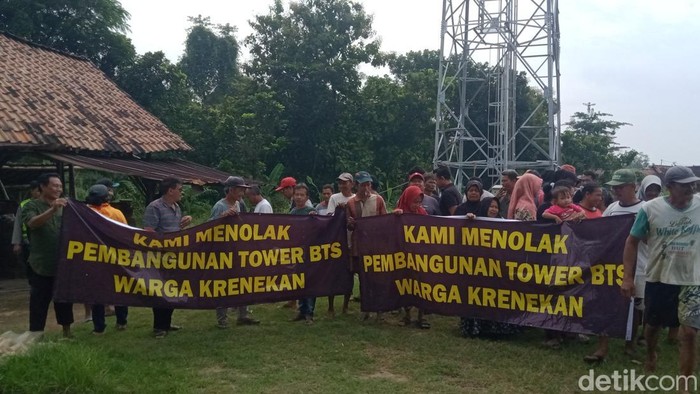 Warga Ceper Klaten Gelar Demo Tolak Pembangunan Tower Seluler