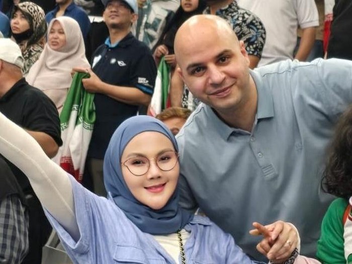 Ade Fitrie Kirana saat menyaksikan final  Piala Asia Futsal 2026 di Indonesia Arena, Sabtu (7/2/2026).