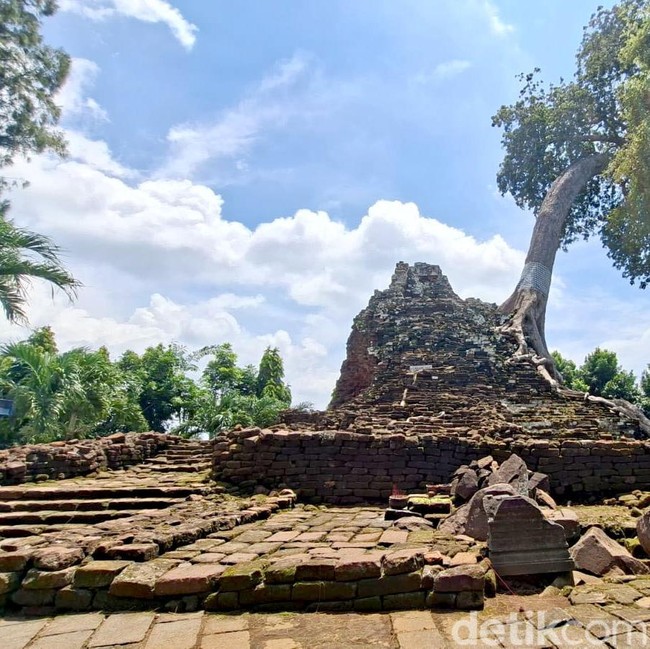 Potret  Candi Lor Nganjuk