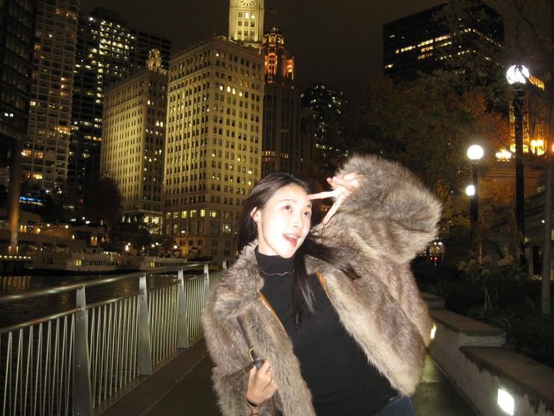 Choi Mina Sue kontestan reality show Netflix Single's Inferno 5.