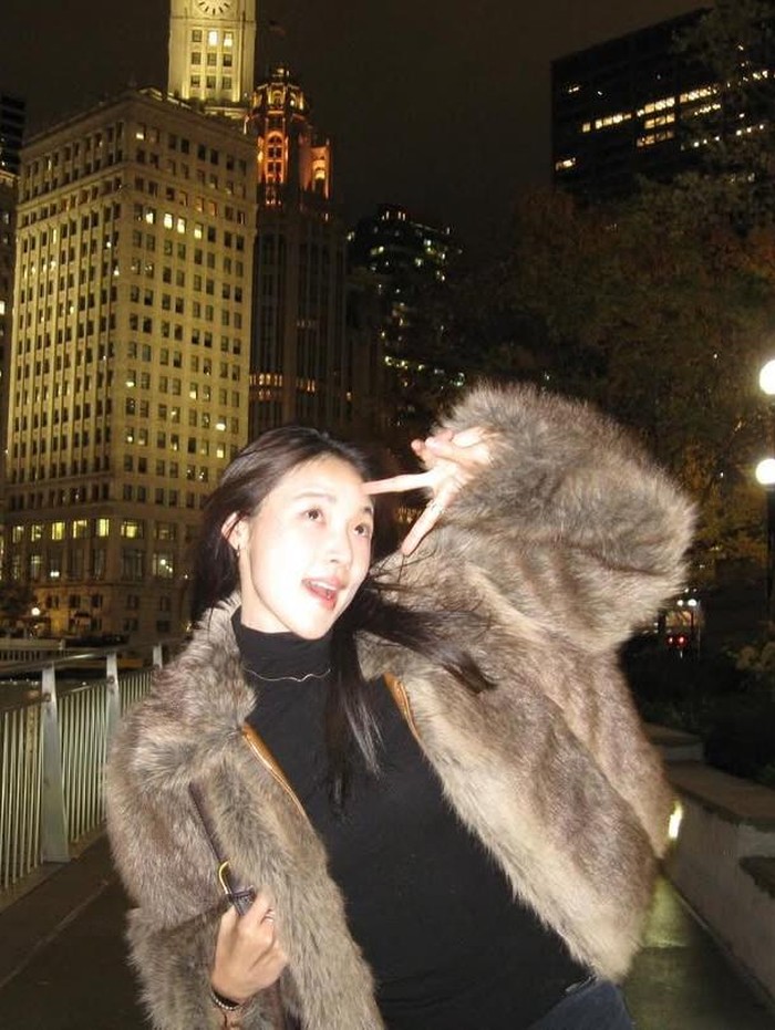 Choi Mina Sue kontestan reality show Netflix Single's Inferno 5.