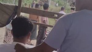 Video Guru di Sampang Dianiaya Wali Santri gegara Pukul Siswa Pakai Kayu