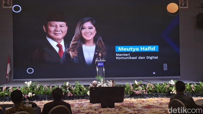 **Menkomdigi Minta Perpres AI Segera Ditandatangani, Tangkal Ancaman Disinformasi**