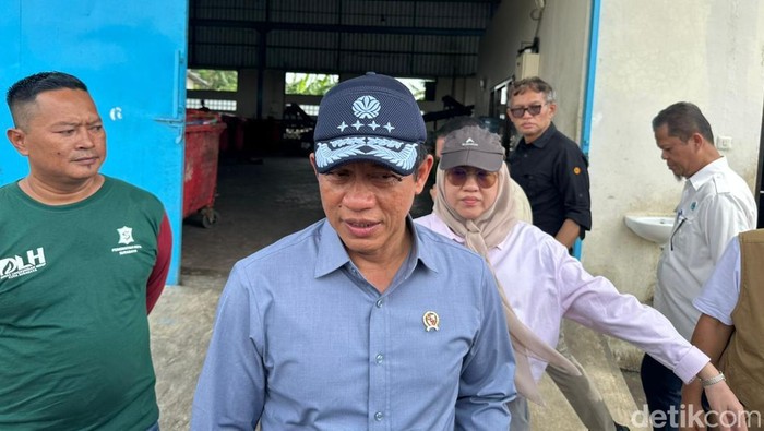 Menteri Lingkungan Hidup (LH) Hanif Faisol Nurofiq