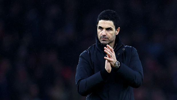 LONDON, ENGLAND - FEBRUARY 07: Mikel Arteta, Manager of Arsenal, applauds after his team's victory during the Premier League match between Arsenal and Sunderland at Emirates Stadium on February 07, 2026 in London, England. (Photo by Mark Thompson/Getty Images)