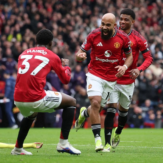 MU Tampil Memukau, Tekuk Tottenham 2-0 di Old Trafford