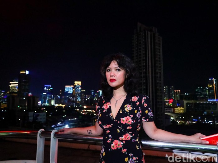 Novelis Intan Paramaditha Bincang Kreatif di Kantor detikcom