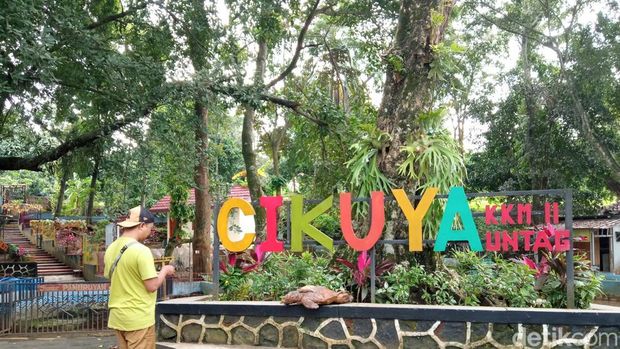 Objek wisata Cikuya di Desa Belawa, Kecamatan Lemahabang, Kabupaten Cirebon