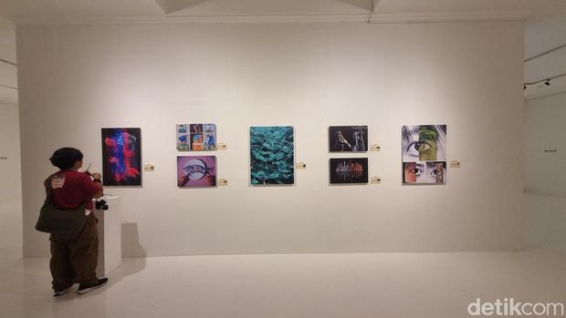 Pameran fotografi di ISI Jogja Suasana pameran foto Indonesia International Youth Photo Festival di Galeri R.J. Katamsi Institut Seni Indonesia (ISI) Jogja, Sewon, Bantul, Minggu (8/2/2026).