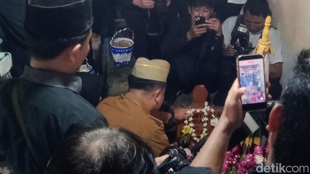 Prosesi pemakaman Wakil Bupati Klaten Benny Indra Ardhianto Minggu (8/2/2026).