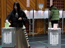 Pemilu Jepang Digelar, Pemilih Berkostum Kimono Jadi Sorotan