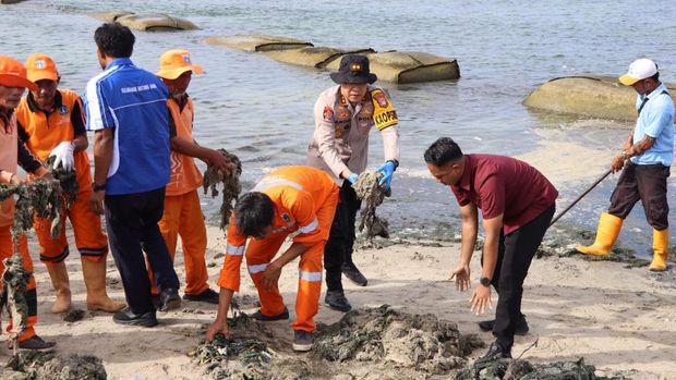 Polres Kepulauan Seribu gelar kerja bakti. (Dok. ist)