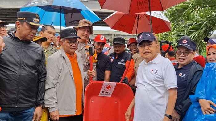 Pramono-JK Kerja Bakti Jaga Jakarta Bersih di Cipinang Jaktim