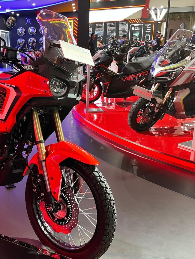 Mirip Africa Twin, Ini Penampakan Motor Petualang Murah Buatan China