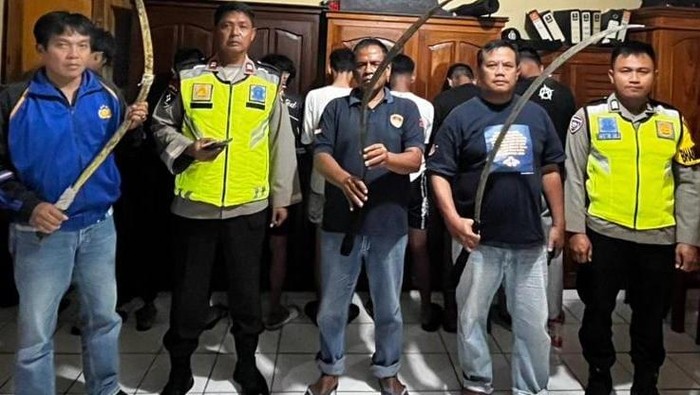 Kelompok Remaja Bawa Sajam di Kebumen Diamankan Polisi, Minggu (8/2/2026) dini hari.