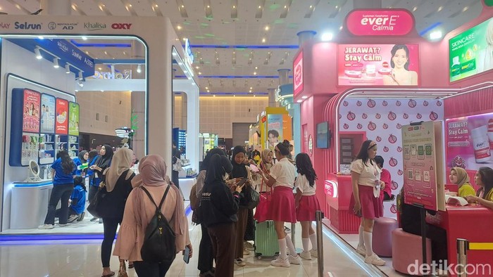 Suasana hari ketiga Surabaya X Beauty