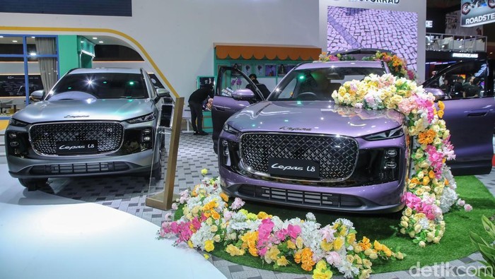 Produsen otomotif Lepas resmi memperkenalkan mobil listrik konsep E4 pada ajang Indonesia International Motor Show (IIMS) 2026. Peluncuran ini menjadi momen penting karena Lepas E4 tampil perdana secara global di Indonesia sekaligus menandai kehadira