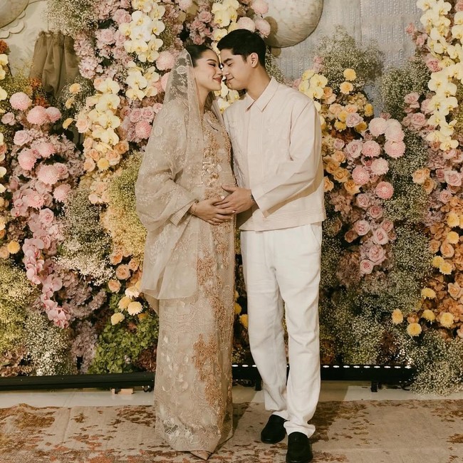 Potret Cantik Alyssa Daguise Tasyakuran 7 Bulanan Kehamilan, Pakai Gamis Mewah