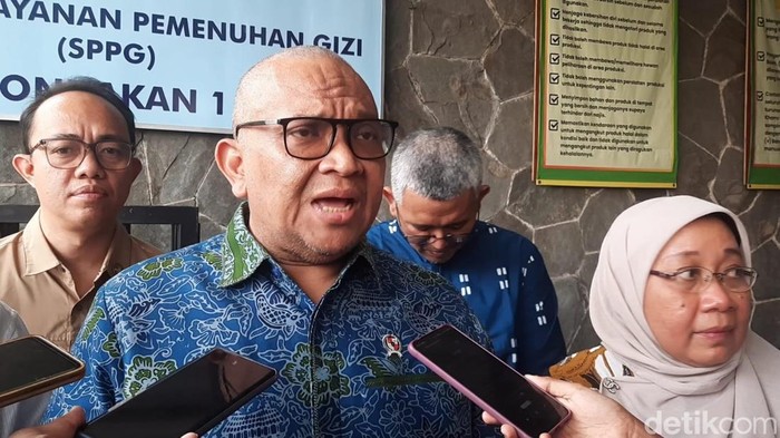 Wamenaker Afriansyah Noor Target Program MBG Serap 1,7 Juta Pekerja di 2026