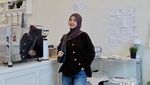 Adiba Khanza Hobi Nongkrong di Kafe Cantik, Ini Potretnya!