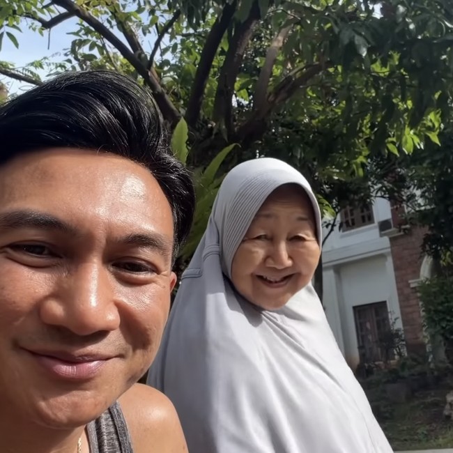 Bisa Ditiru! Demi Dekat Ibu, Anji Rela Beli Rumah Kosong di Sebelah