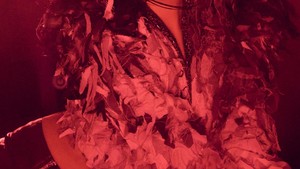 Nah ini versi Red light. Gimana menurut kamu penampilan Jisoo di foto ini? (Foto: dok. YG Entertainment)