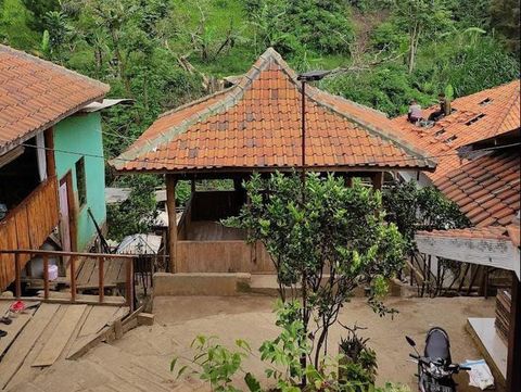 Bripka Taufan Rizky mendirikan pondok pesantren di Lembang, Kabupaten Bandung Barat, Jabar