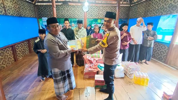 Bripka Taufan Rizky mendirikan pondok pesantren di Lembang, Kabupaten Bandung Barat, Jabar