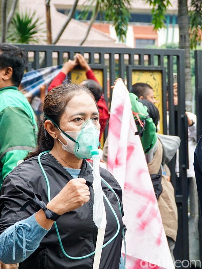 Demo Layanan Kesehatan di Depok, Massa Tuntut UHC