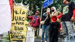 Demo Layanan Kesehatan di Depok, Massa Tuntut UHC