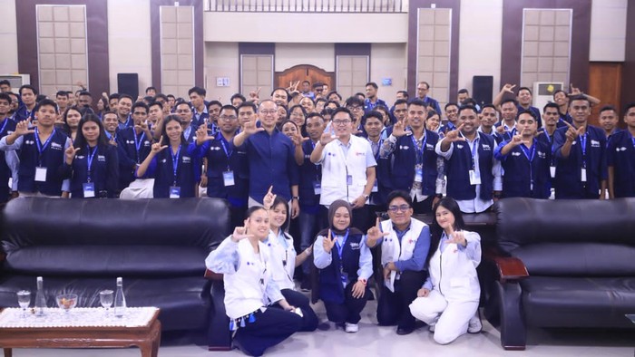 Eddy Soeparno Ajak Anak Muda Salurkan Kepedulian Lewat Politik