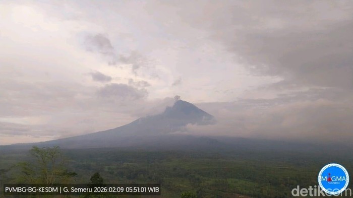 3 Erupsi Gunung Semeru Pagi Ini: Warga Lumajang Waspadai Ancaman Abu