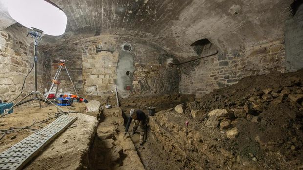 Istana Chateau de l'Hermine berhasil ditemukan setelah hilang selama ratusan tahun. Penemuan ini berawal dari renovasi sebuah hotel.