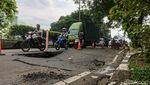 Jalan Ambles di Kemayoran, Arus Kendaraan Menyempit